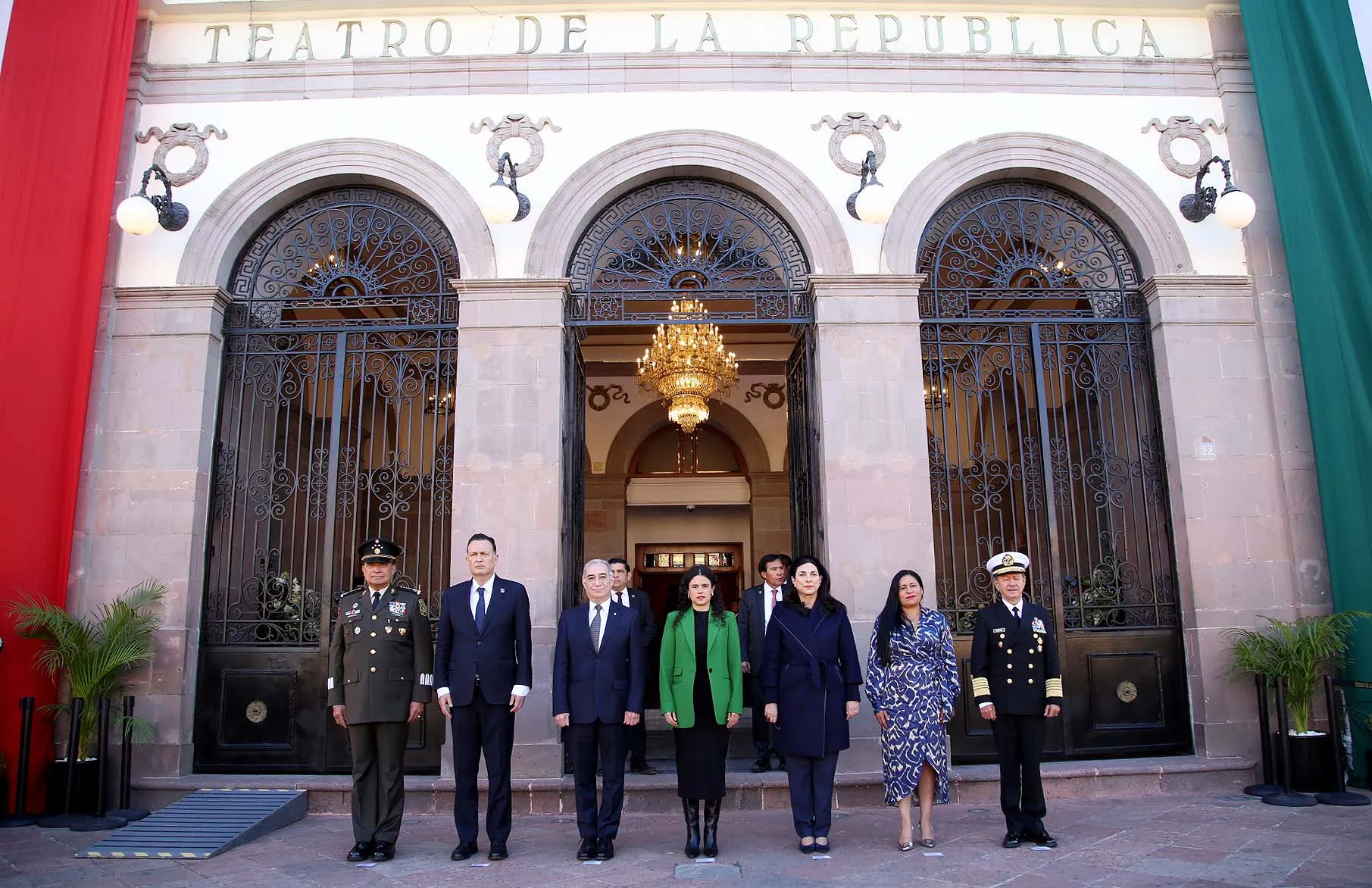 El paquete de iniciativas de reforma del AMLO significa la llegada del ...
