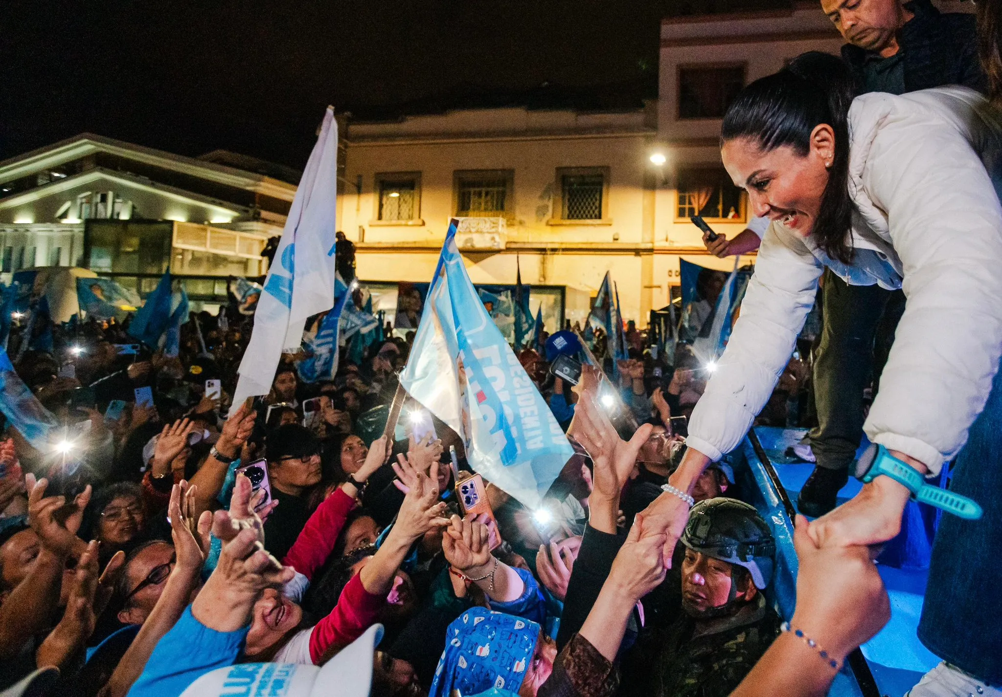 Luisa González de personalidad carismática y temperamento fuerte.