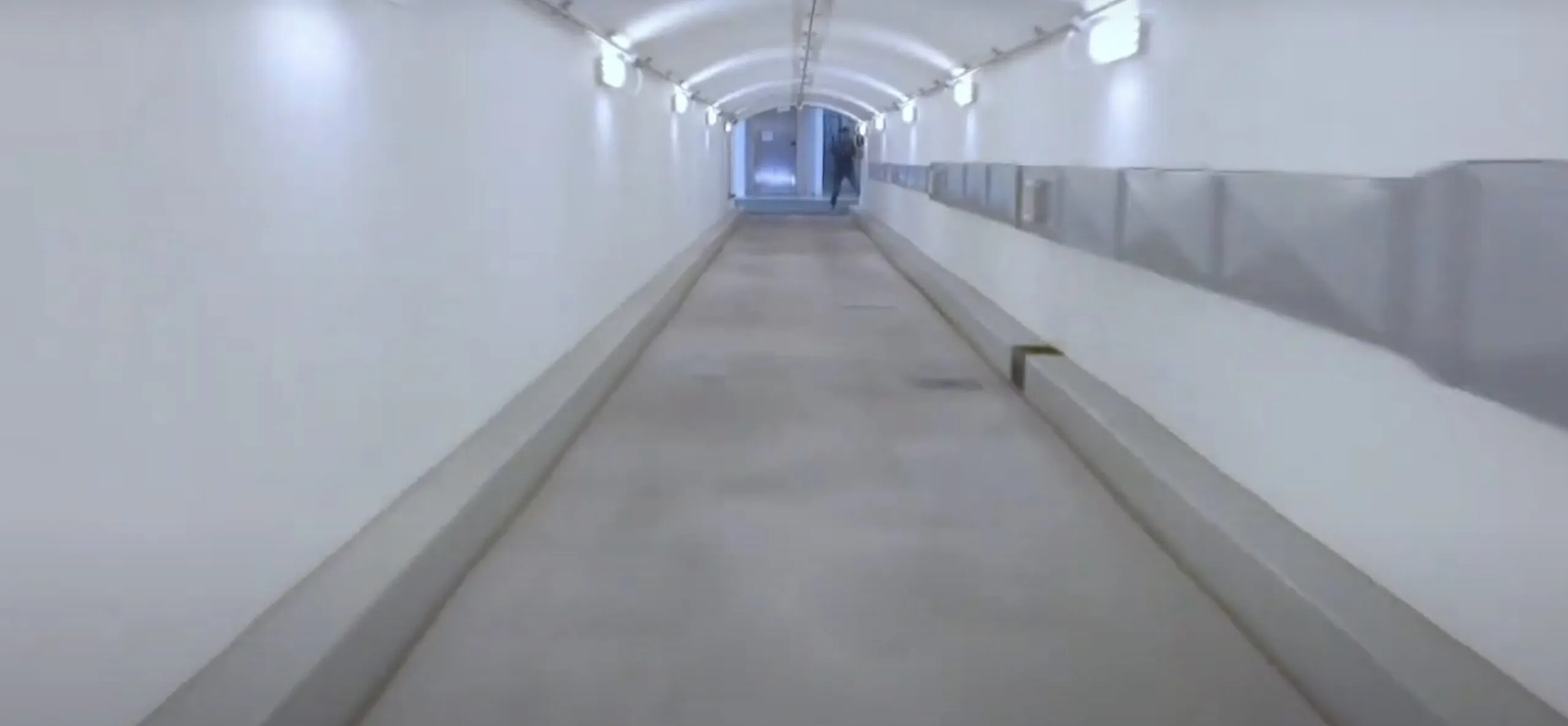 El exmandatario federal calificó la construcción del búnker como extravagante y costosa.