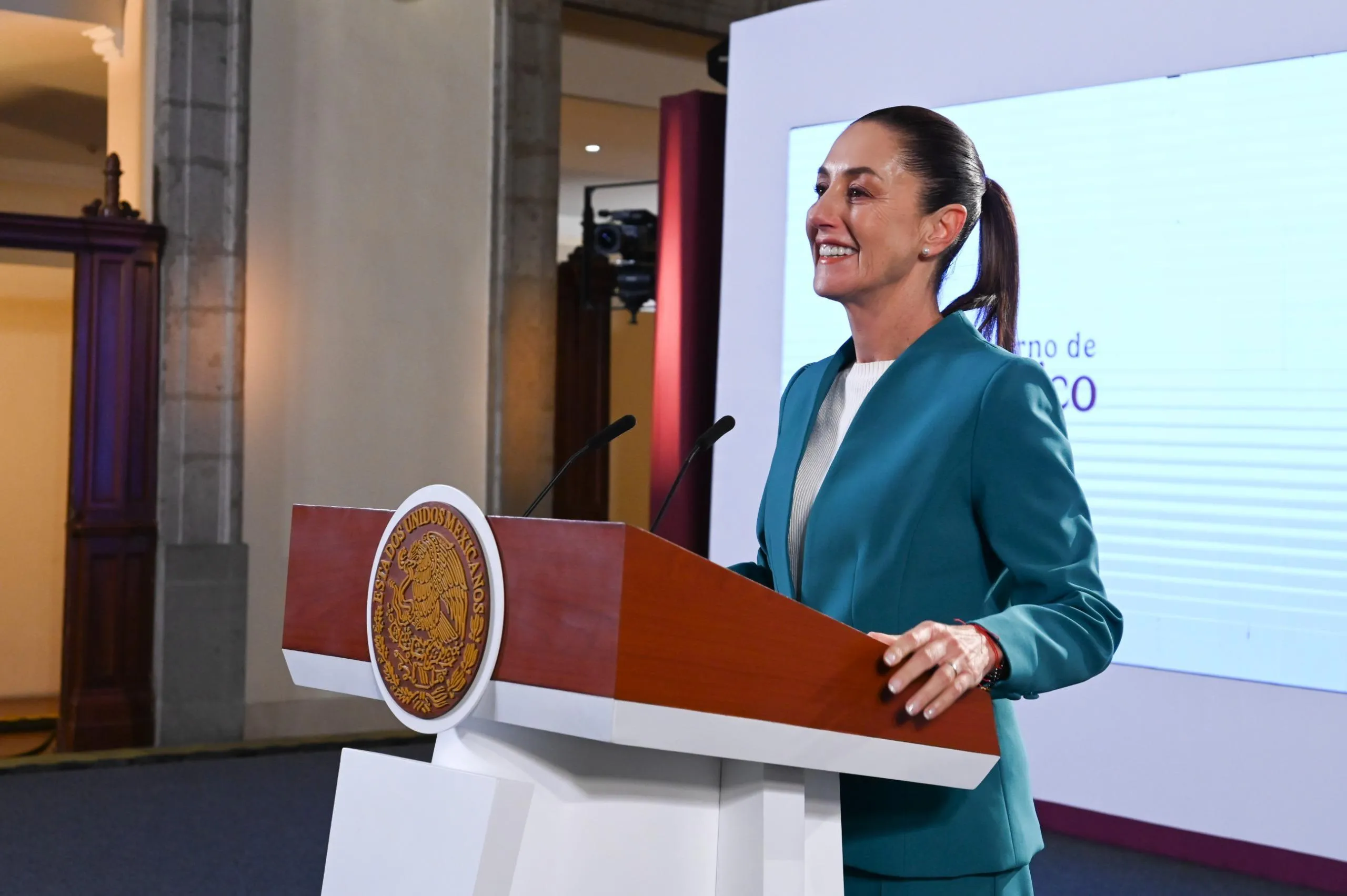 "Salud Casa por Casa" busca llevar personal médico y de enfermería a los hogares de las personas adultas mayores.
