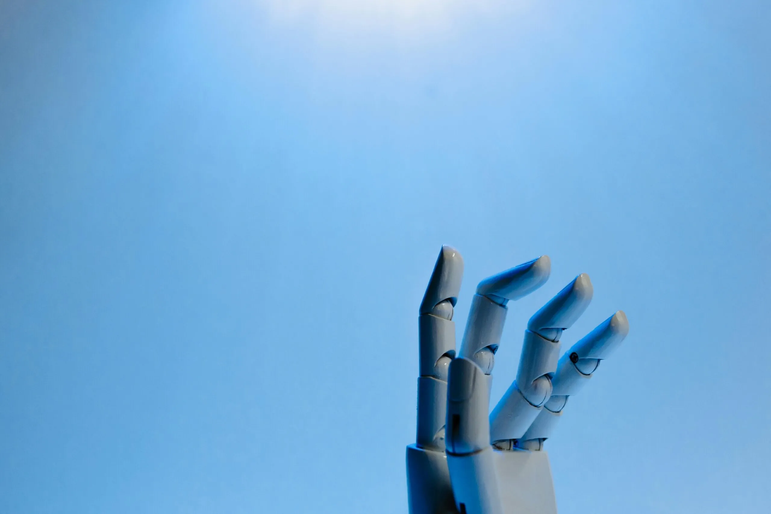 Se prevé que la cadena industrial de robots humanoides entre en una etapa rentable con inversión temática en 2025.