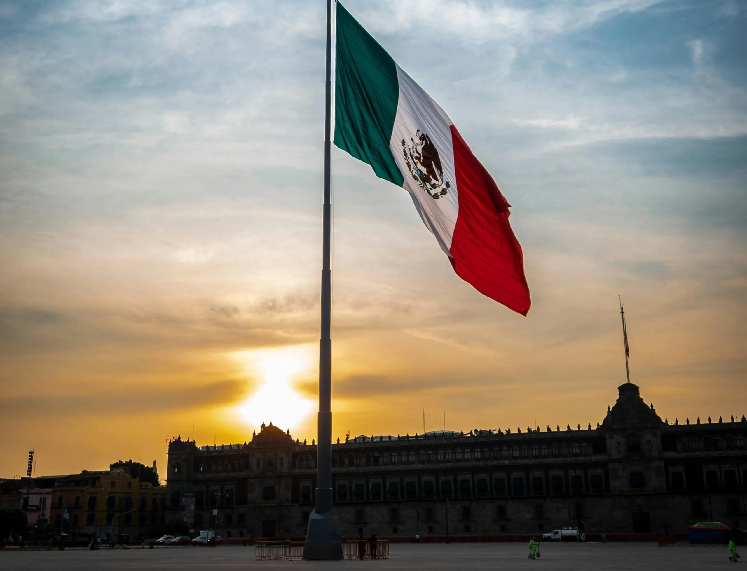 Para reducir la deuda pública, sería necesario impulsar alternativas que permitan incrementar de forma equilibrada y fiscalmente sostenible los ingresos públicos.