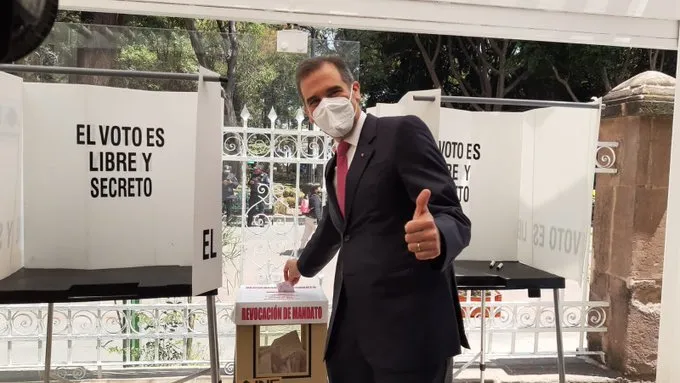 Lorenzo Cordova es racista y es el representante del bloque de la marcha por la democracia: AMLO