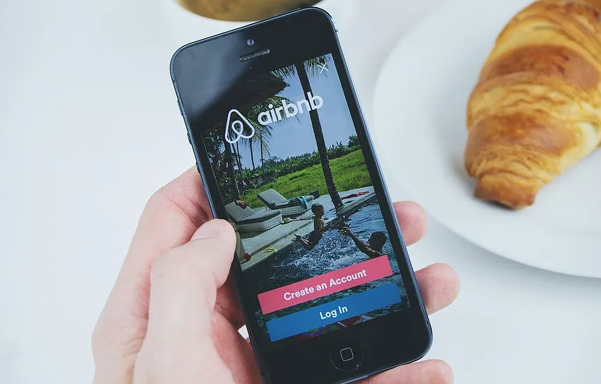 Las plataformas como Airbnb pueden ser responsables de recaudar los impuestos por ti.