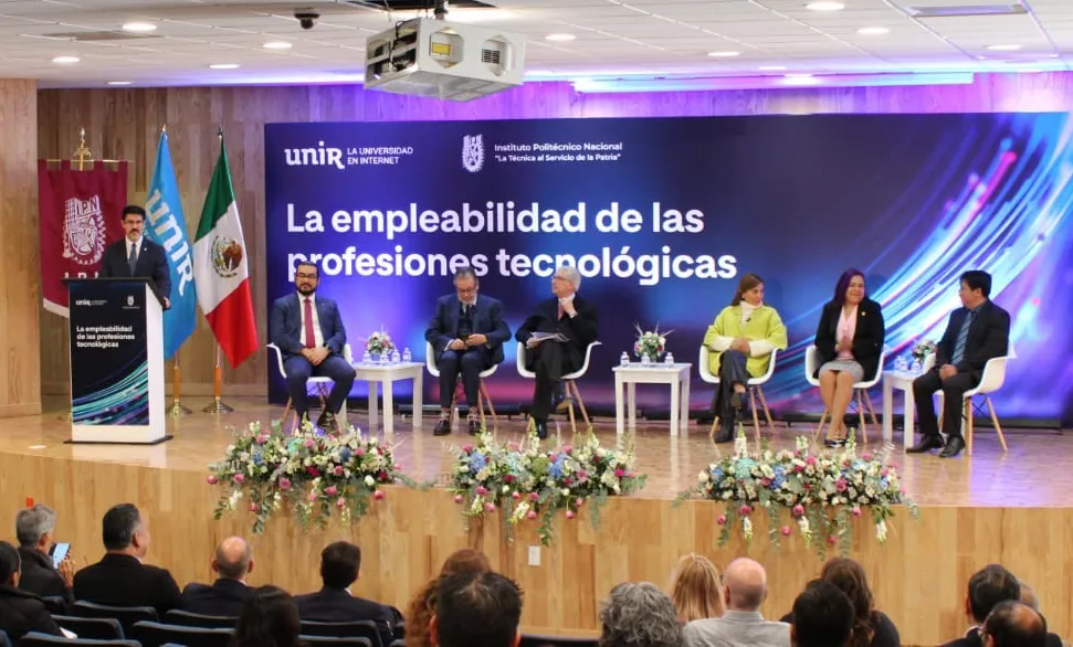 Empleo relacionado con la IA se dispara un 95% en México: expertos
