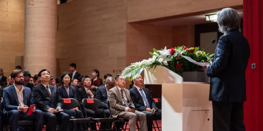 El coloquio "José Venturelli. Humanismo y compromiso social" se llevó a cabo en ese sentido en el Centro Cultural La Moneda.
