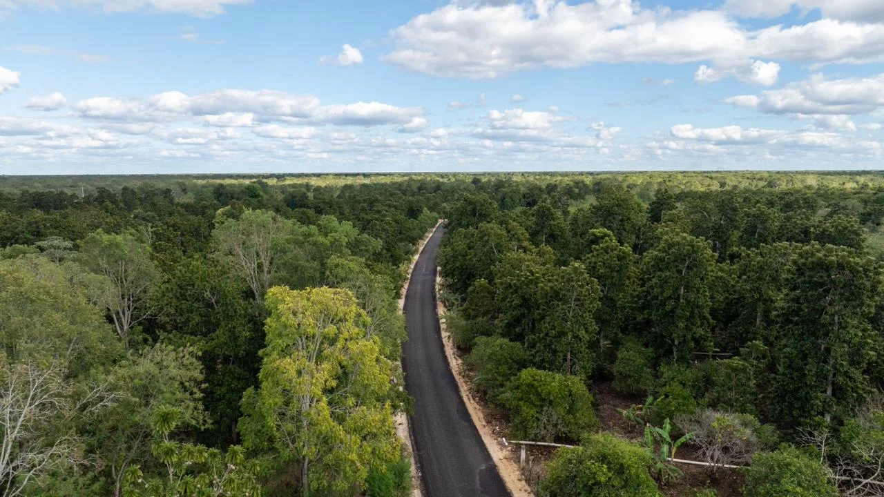 Los caminos sacacosechas benefician a 10 mil productoras y productores de Akil en Yucatán