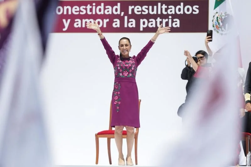 La presidenta de México pide al embajador de Estados Unidos respetar los asuntos internos