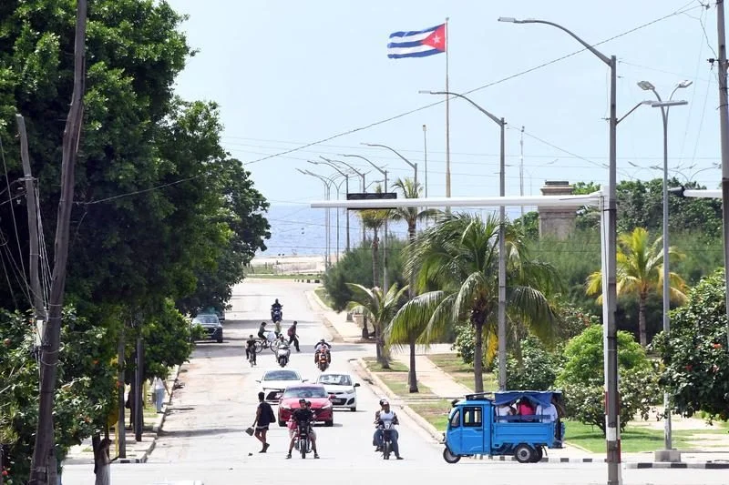 La caída del turismo reduce la clientela de los pequeños negocios en Cuba