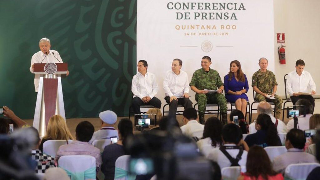 Disminuye 50% violencia en Quintana Roo: AMLO
