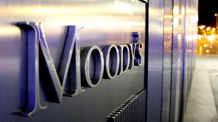 El fondeo, la liquidez de alta calidad y el amplio capital son las fortalezas de la banca en México: Moody’s