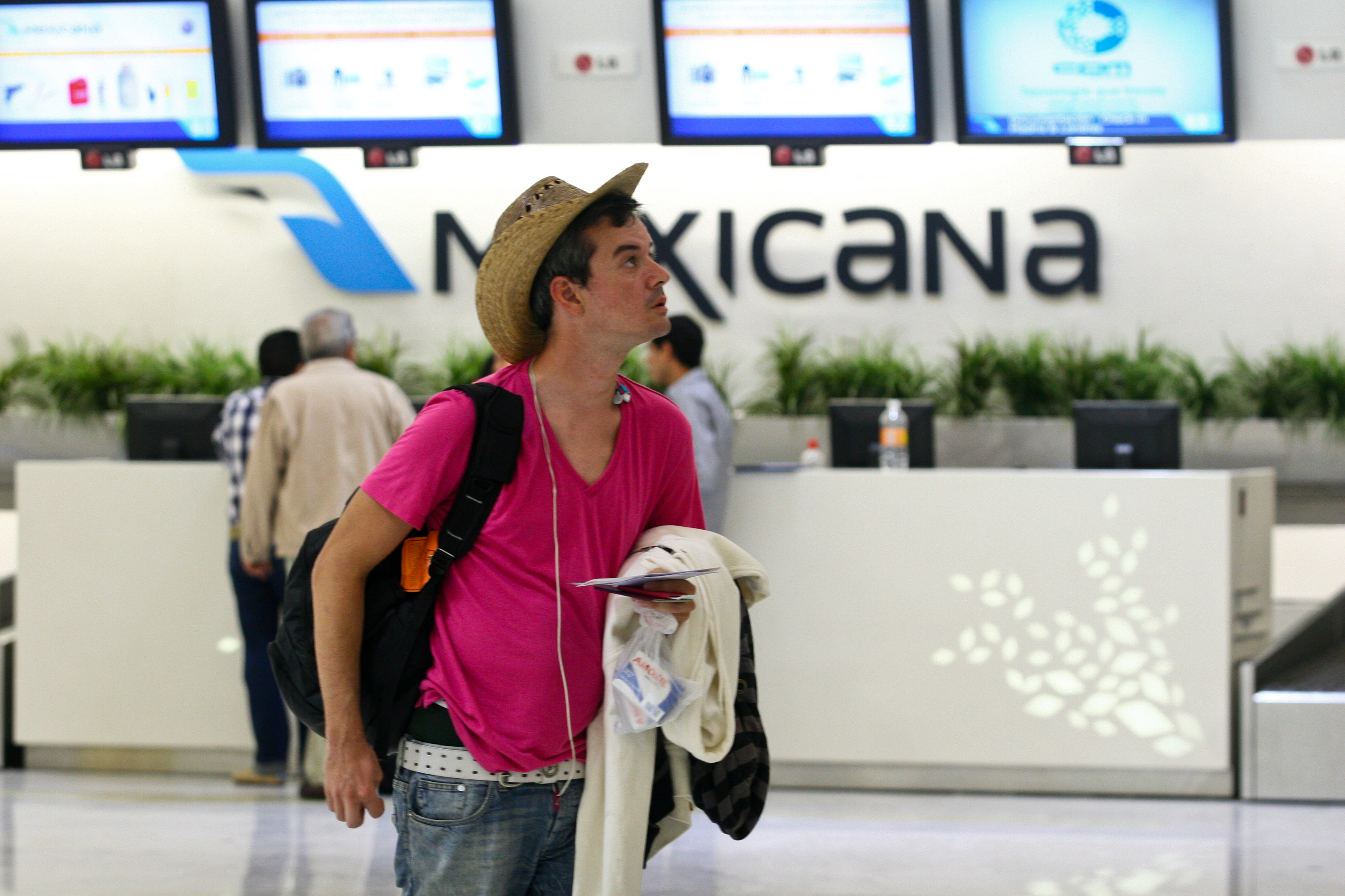 mostrador de Mexicana en aeropuerto