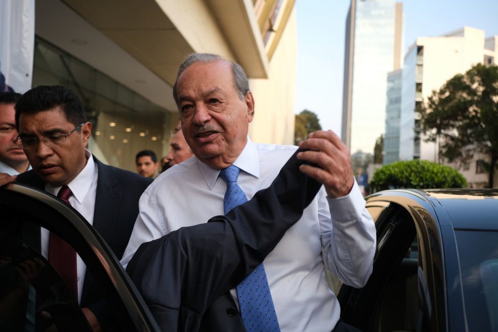 El SAT le cobra los impuestos diferidos por 8,289 mdp al millonario Carlos Slim