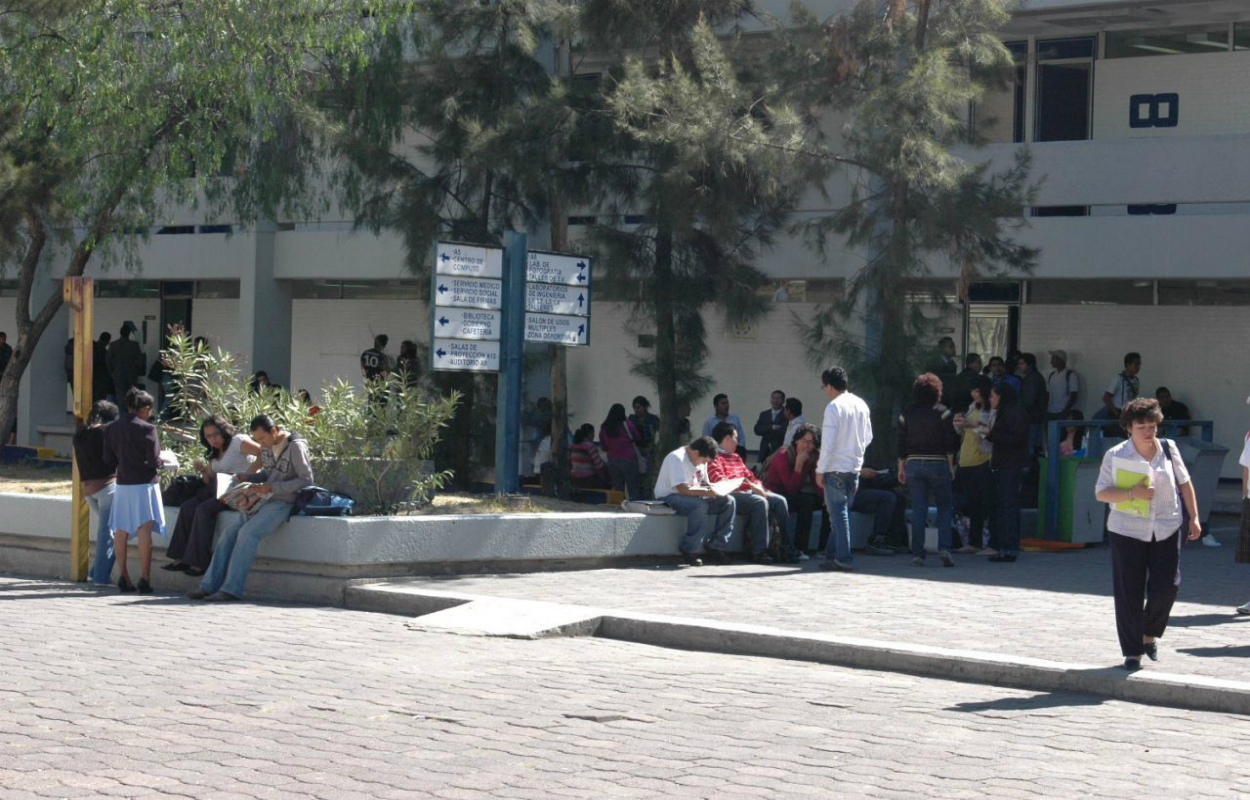 Las universidades se van de vacaciones para frenar el coronavirus en México