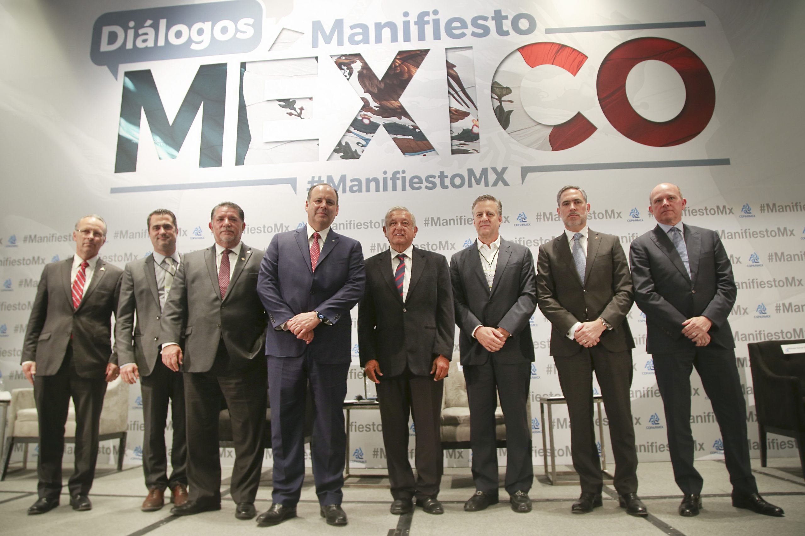 Coparmex exige a AMLO contratar deuda para pagar el salario solidario