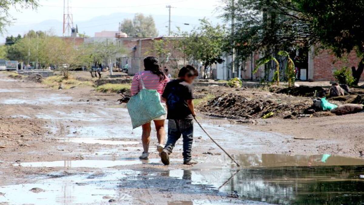 La pobreza en América Latina no cede y hay riesgo de una generación perdida: Cepal