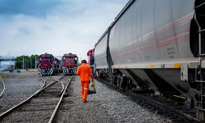 Ferrocarrileros piden ayuda a AMLO para resarcir el daño por la privatización del sector