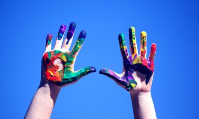 El proyecto social LA CANA celebra el mes del orgullo LGBTTTIQ+ con la colección “Tejiendo por la Diversidad”