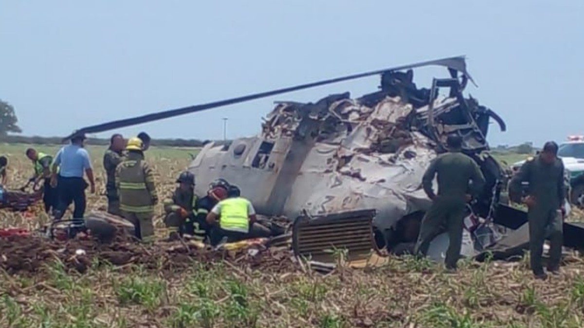 FGR ya investiga la causa del desplome de helicóptero en Sinaloa: Marina