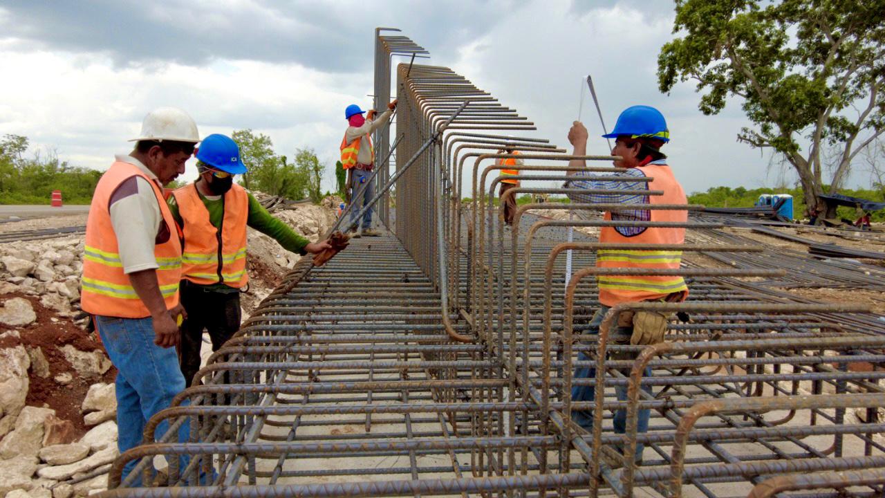 114 mil trabajadores avanzan en la construcción del Tren Maya