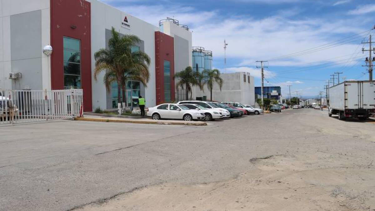 Tres empresas manufactureras, automotriz y alimentos invertirán más de 700 mdp en San Juan del Río