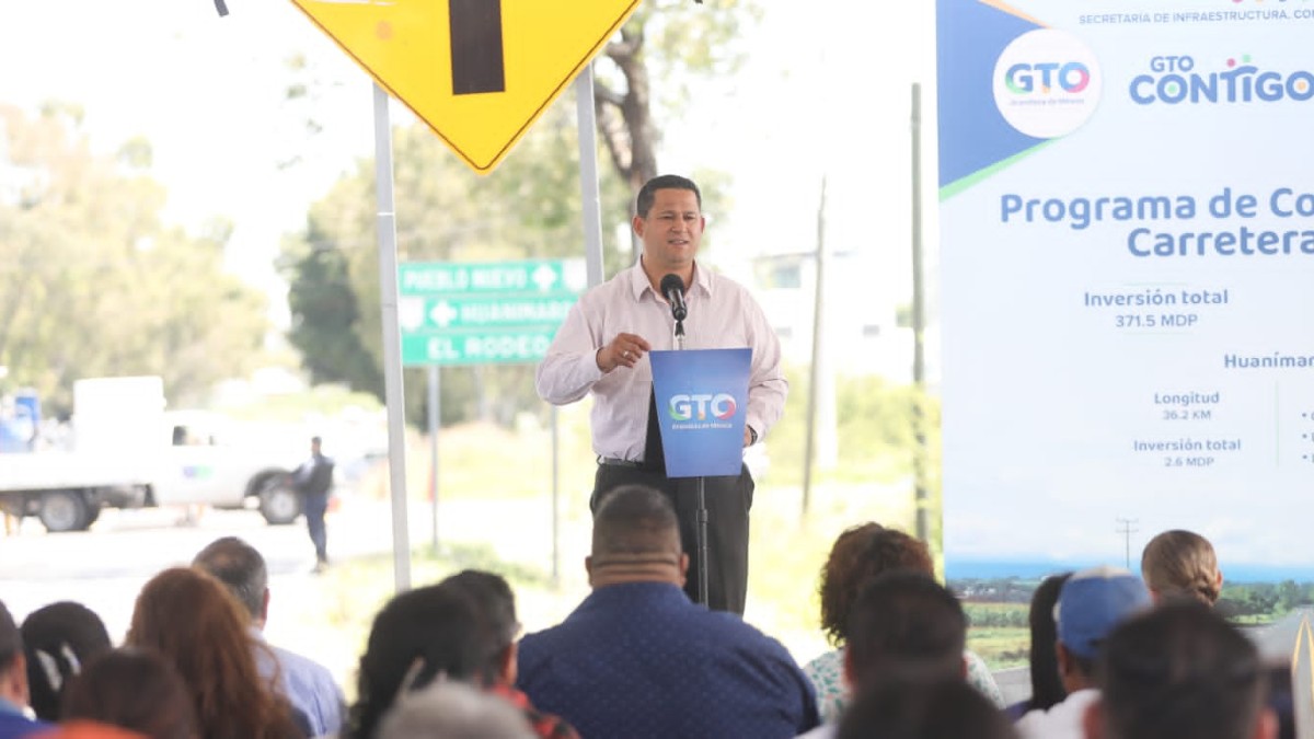 Diego Sinhue Rodríguez entrega obras por 10.4 mdp para beneficio de la gente de Huanímaro (Guanajuato)