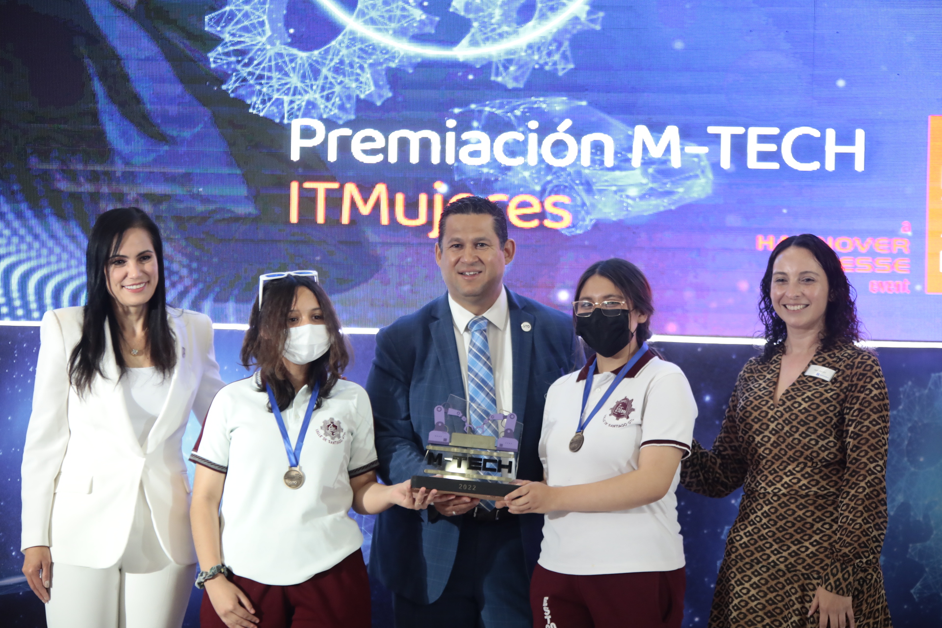 La Competencia M-TECH detona la construcción de robots en Guanajuato 