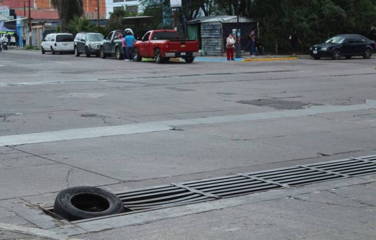 La capital de Aguascalientes sufre por putrefacción en coladeras y aguas negras