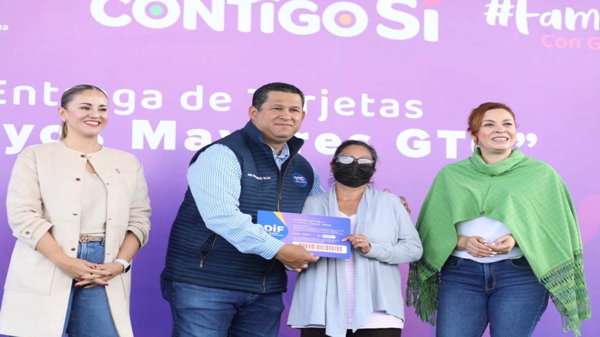 Gobierno de Diego Sinhue Rodriguez entrega obras de infraestructura y más de 600 escrituras que mejoran la calidad de vida de los guanajuatenses