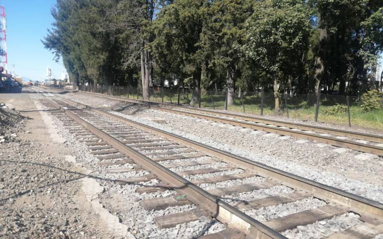 Ni los avances tecnológicos logran descarrilar el servicio del tren de carga de Toluca