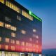 Hospedaje para viajeros: Holiday Inn inaugura el principal hotel en el AIFA