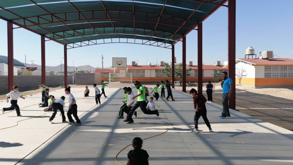 Se incorporan 60 niños migrantes a escuelas públicas en Chihuahua
