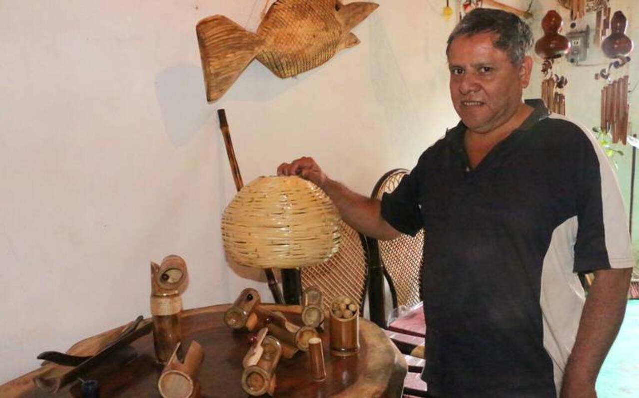 El municipio veracruzano de Jalcomulco dedica su vida a las artesanías de bambú
