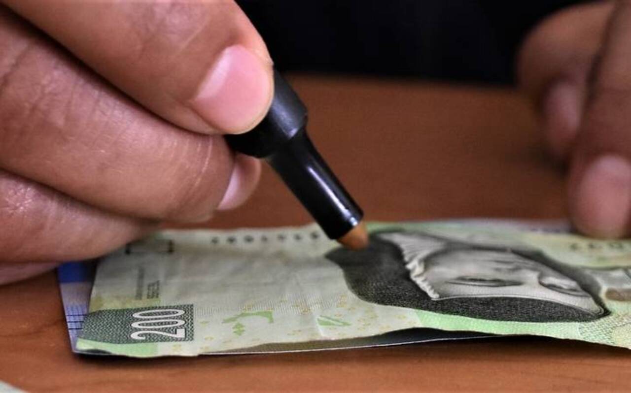 Los esfuerzos del Banxico contra la producción de billetes falsos fueron en vano y en 2022 llegó a niveles récord