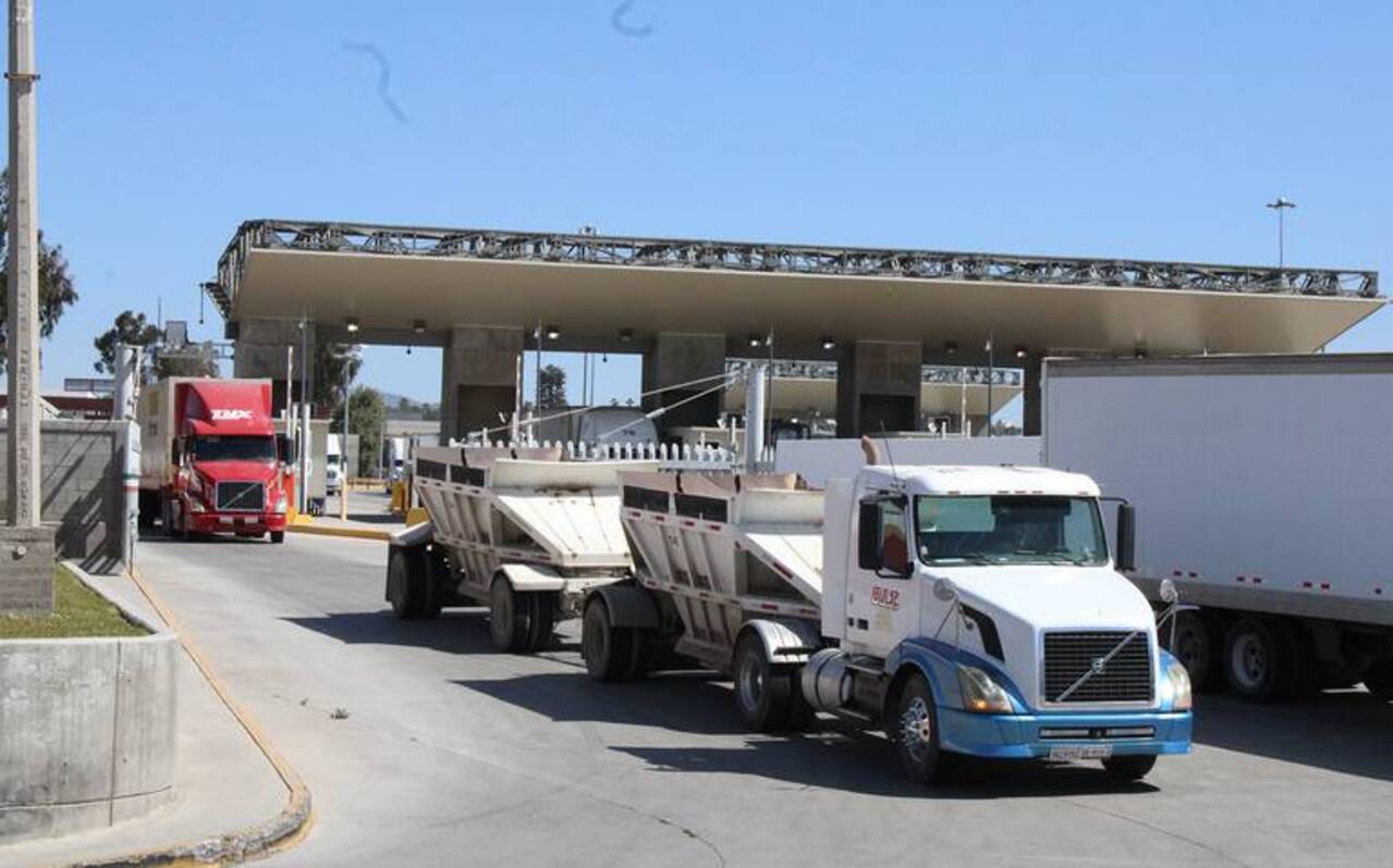 Preocupa la falta de estaciones de carga para camiones eléctricos en zona de exportación de Tijuana