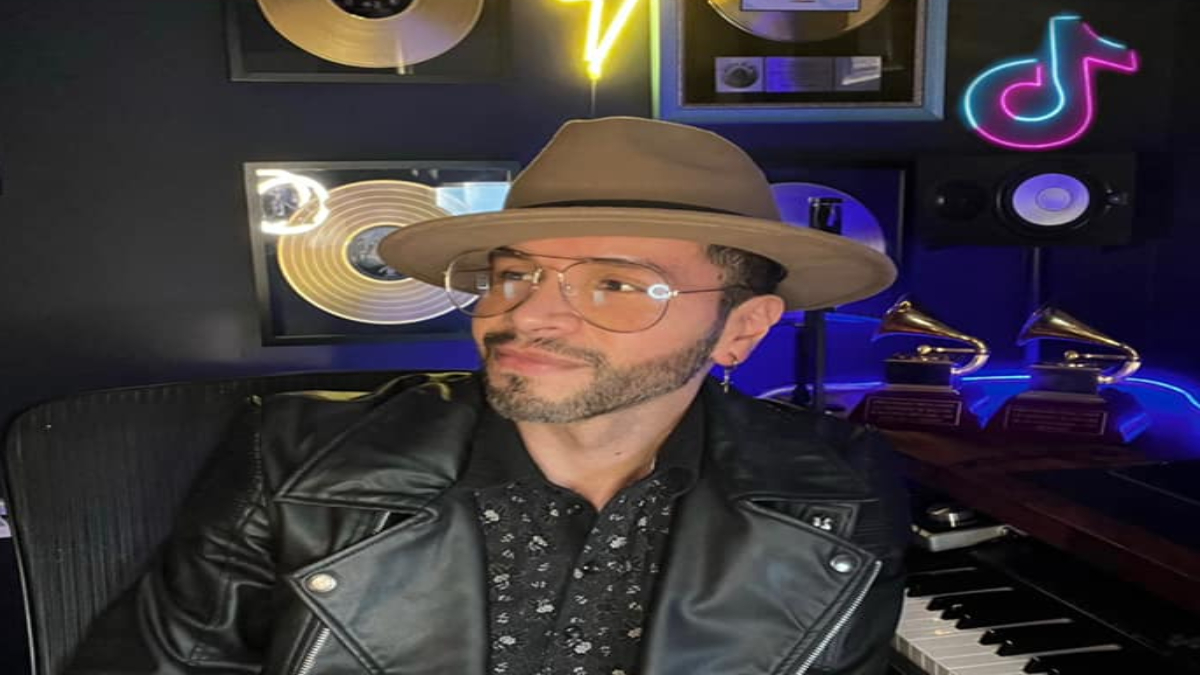 El cantautor Oscar Ponce pide menos hate, más música en redes sociales