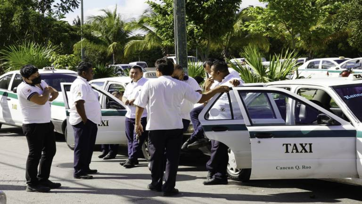 No se detiene la violencia: Detienen a taxistas agresores de Uber en Cancún