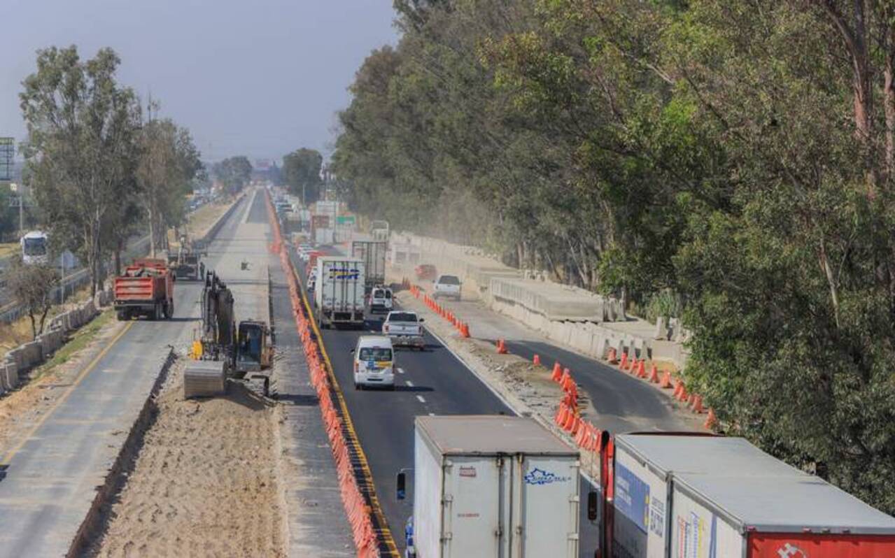 Mauricio Kuri propondrá a AMLO construir dos carriles más en la autopista México a Querétaro