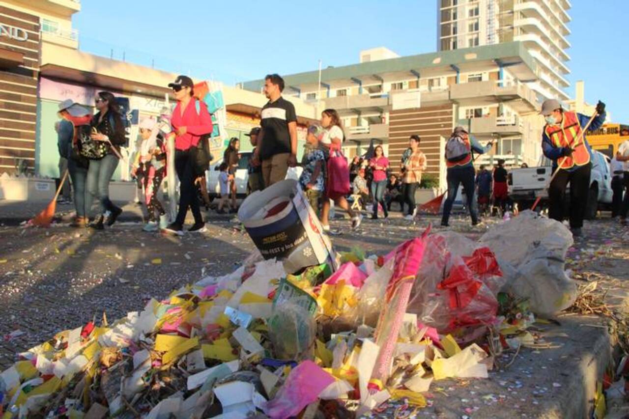 El Carnaval de Mazatlán es un derroche de alegría y diversión, pero también de basura y contaminación