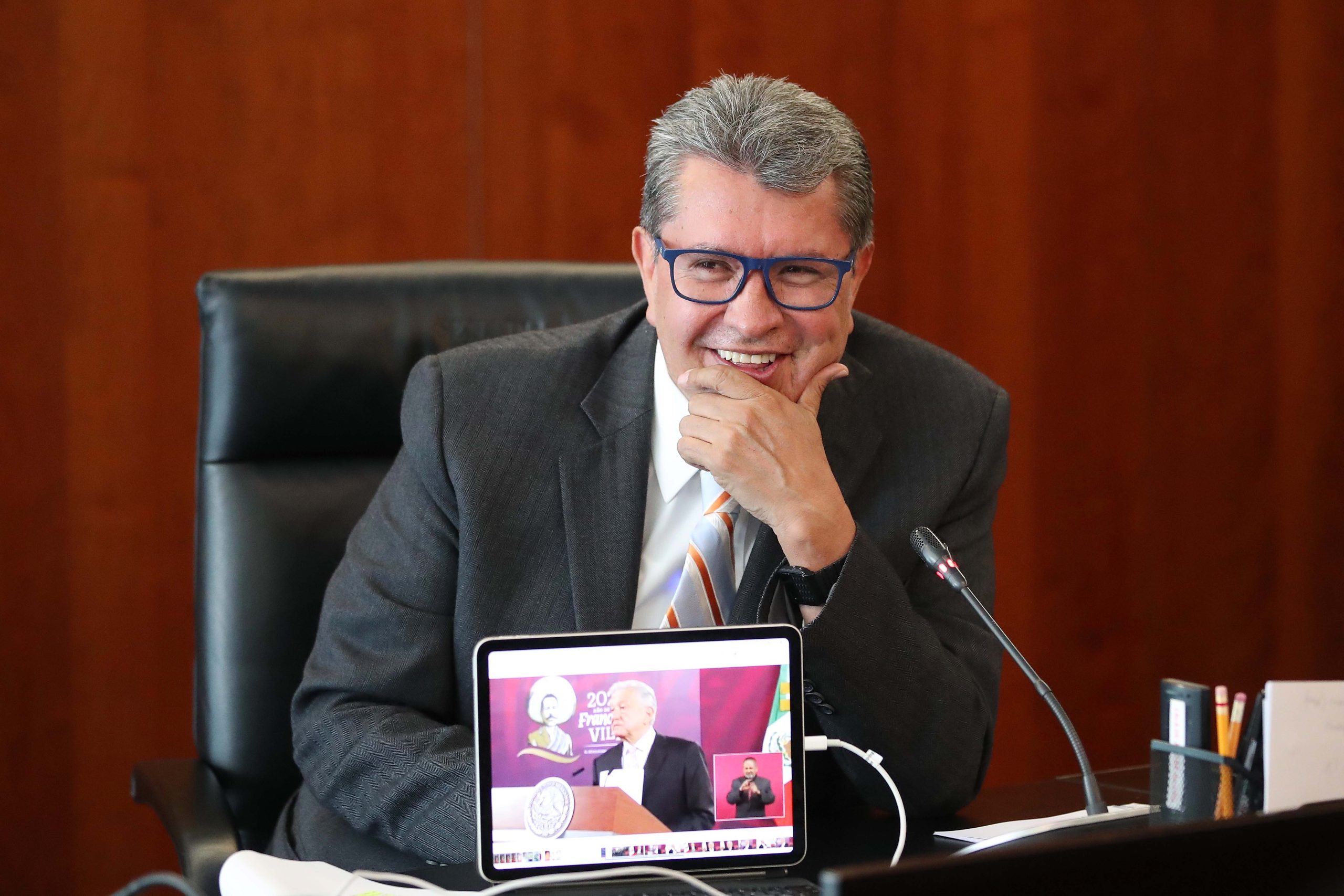 Ricardo Monreal pide diálogo y acuerdos para evitar parálisis del INAI 