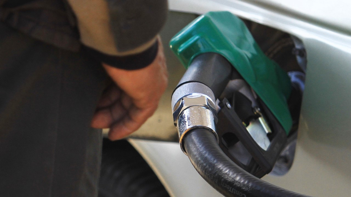 ¿Hay desabasto?: Fila de hasta por cuatro horas para comprar gasolina en Nuevo Laredo