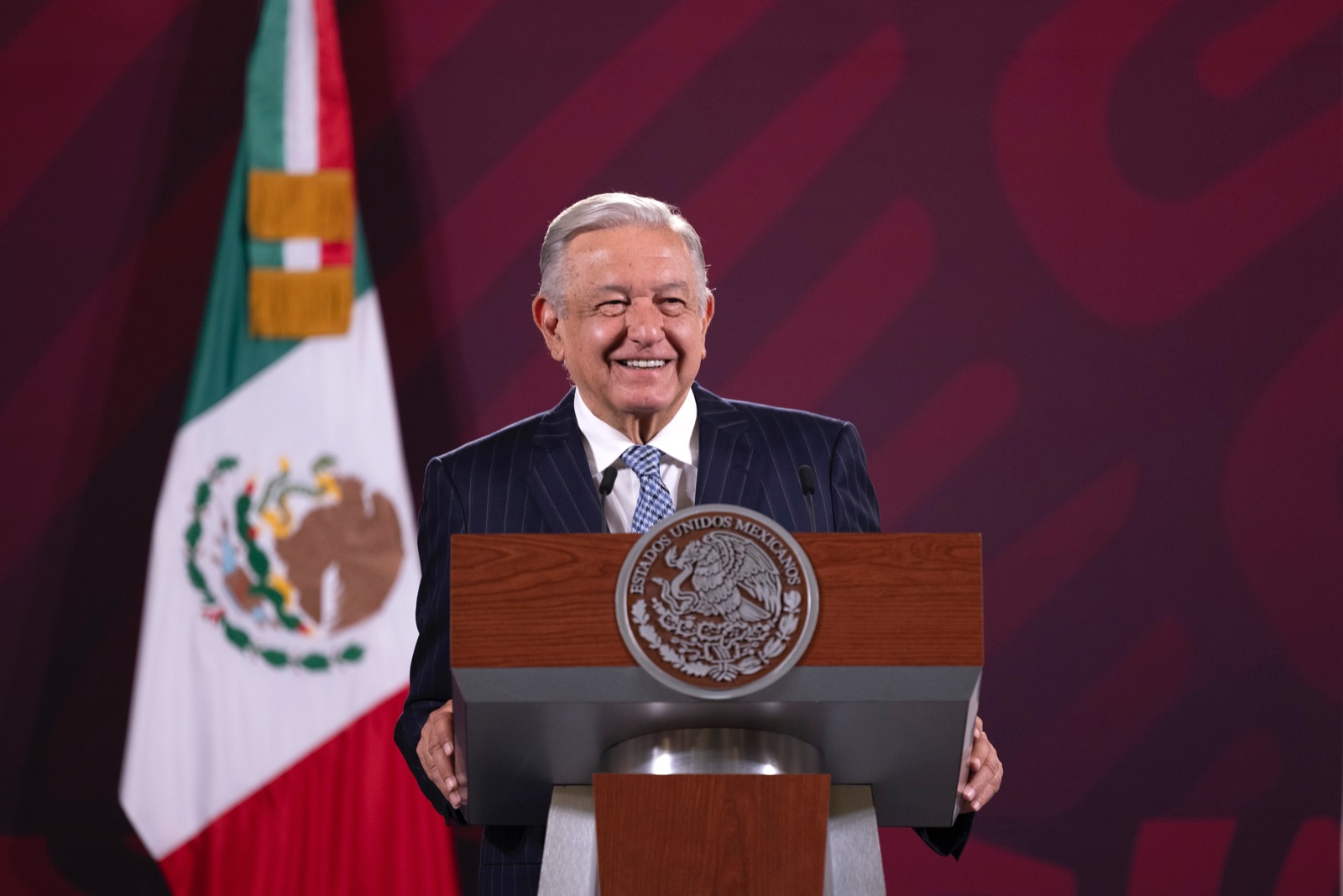 Claudio X. González estaba en contra de los profesores y promovió la reforma educativa de Peña Nieto: AMLO