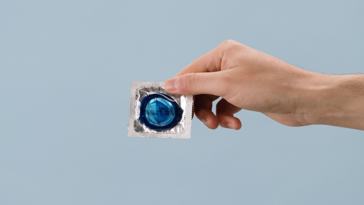 Así son los condones falsos Sico Sensitive y Sico Safety vendidos en México