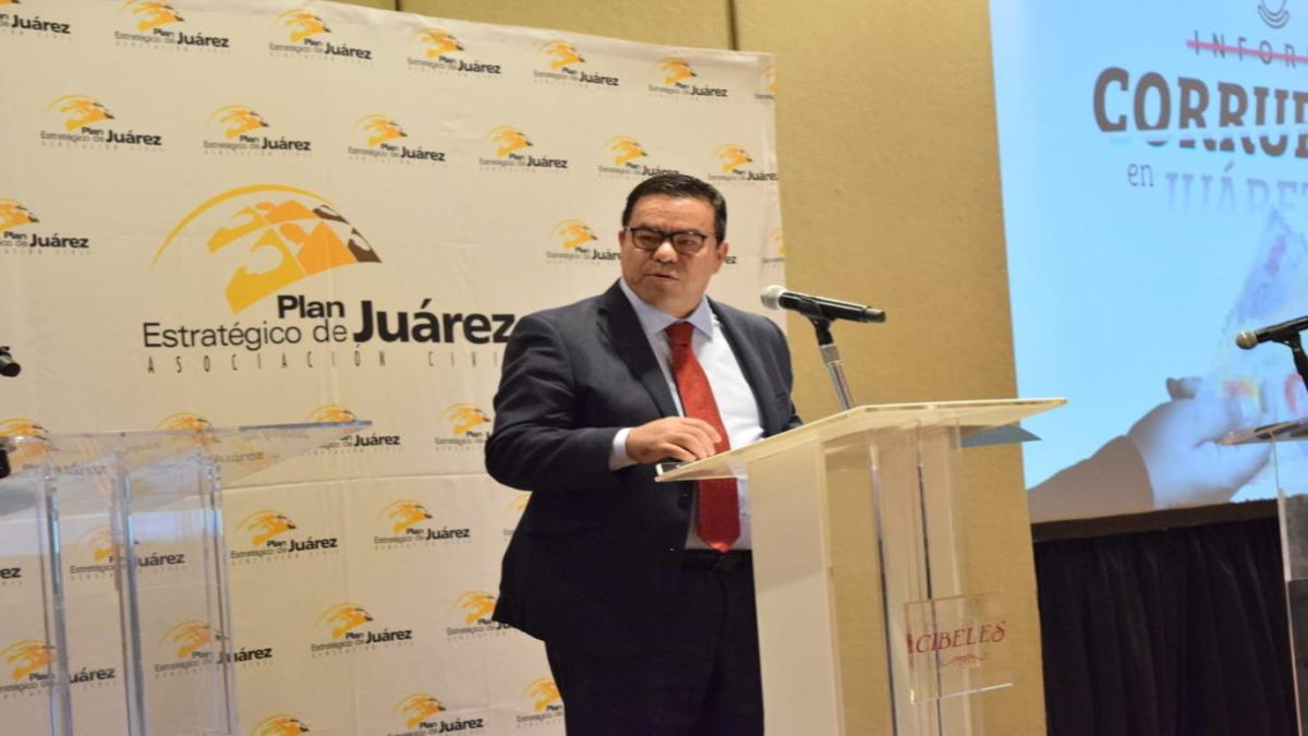 Giran orden de aprehensión contra exsecretario de Hacienda de Javier Corral