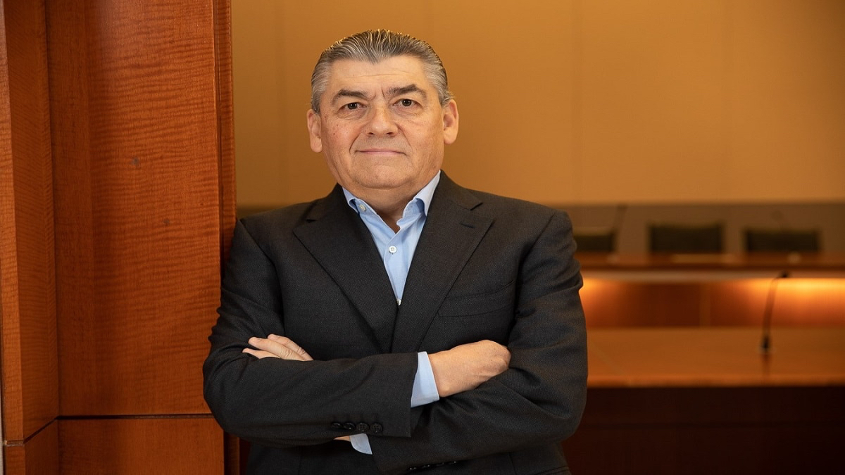 José Antonio Fernández Carbajal, presidente de FEMSA, es reconocido por su trayectoria empresarial