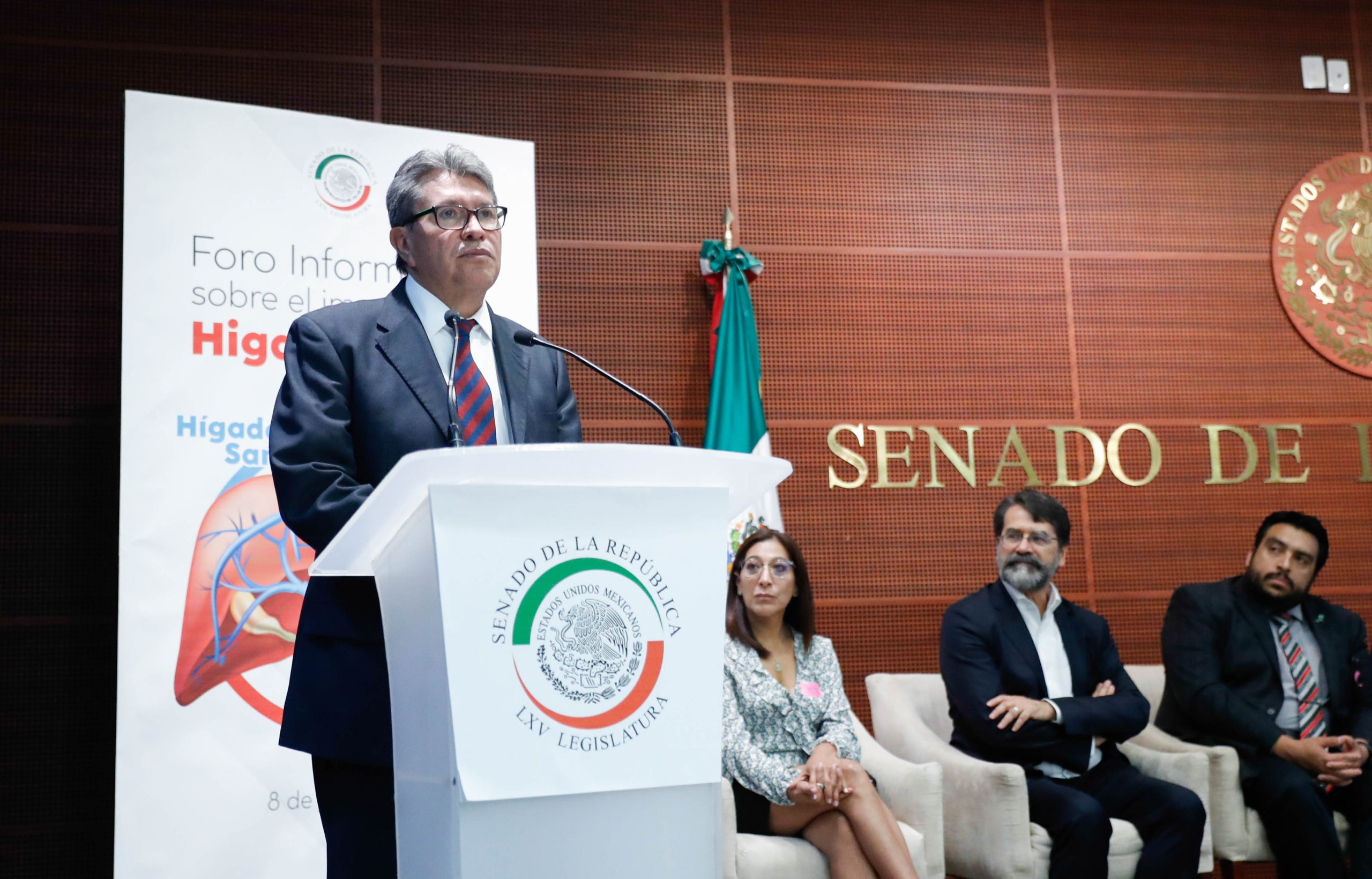 Ricardo Monreal se compromete a impulsar iniciativas para atender enfermedad del hígado graso 