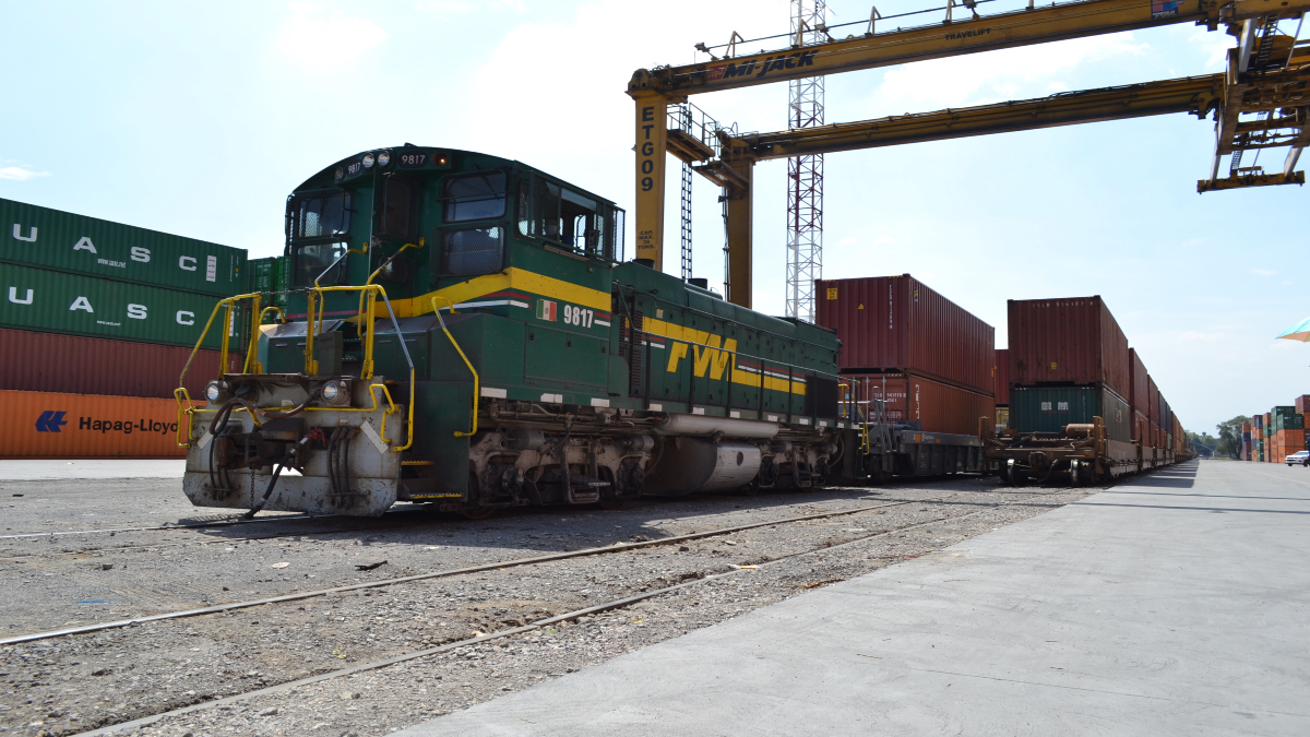 Ferrocarril del Istmo de Tehuantepec paga bienes y servicios con sobrecostos, además de salarios elevados