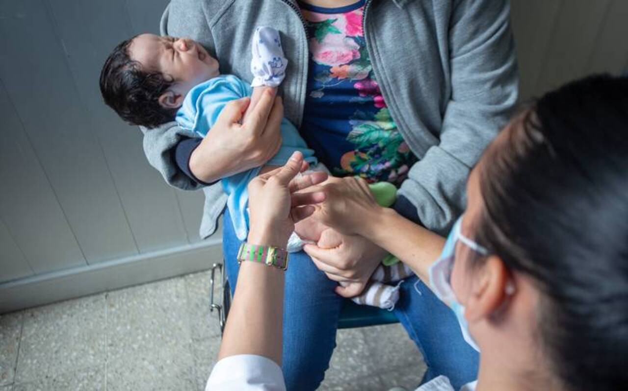 Disminuye la cobertura de vacunación en contra la tuberculosis en México