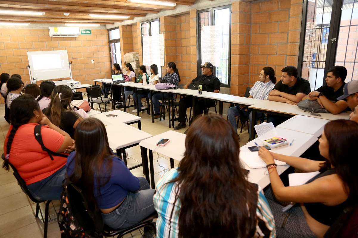 Inicia clases la primera generación de estudiantes de la Universidad del Pueblo Yaqui