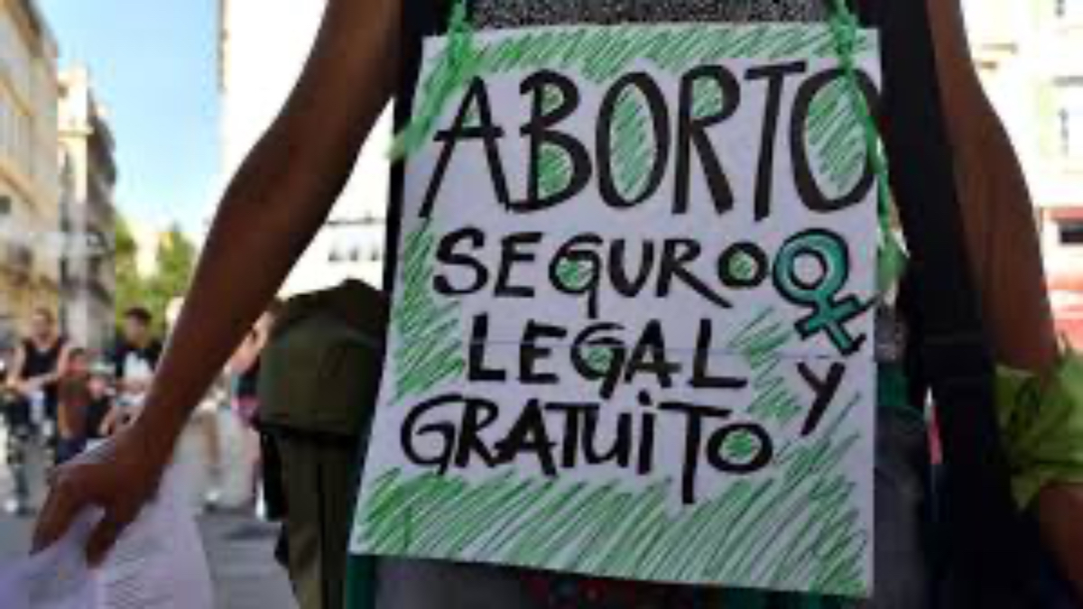 Mujeres pagan de 7 a 13 mil pesos por abortar en clínicas particulares